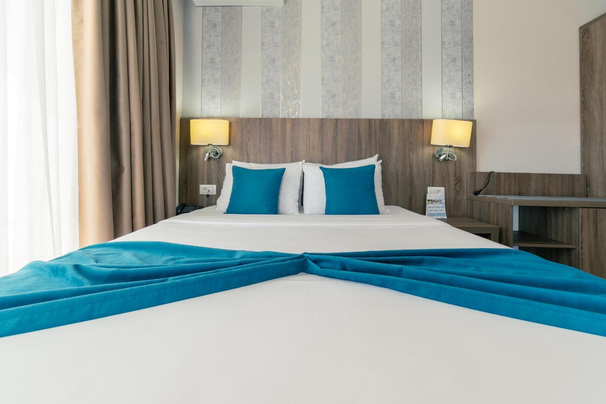 Sato Conference & Hotel Sutomore